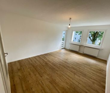 *modernisierte Balkonwohnung mit Tageslichtbad* - Foto 3