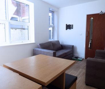1 bedroom house of multiple occupation to rent - Photo 6