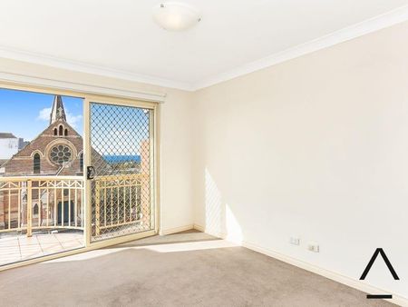 3/51 Carr Street, Coogee NSW 2034 - Townhouse For Rent | Domain - Photo 2