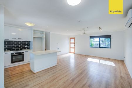 Charming Family Home - Photo 2