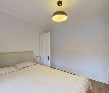 2 bedroom semi-detached house to rent - Photo 3