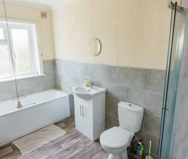 4 bedroom detached house to rent - Photo 5