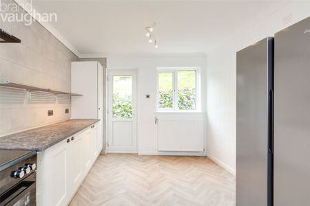4 bedroom detached house to rent - Photo 5