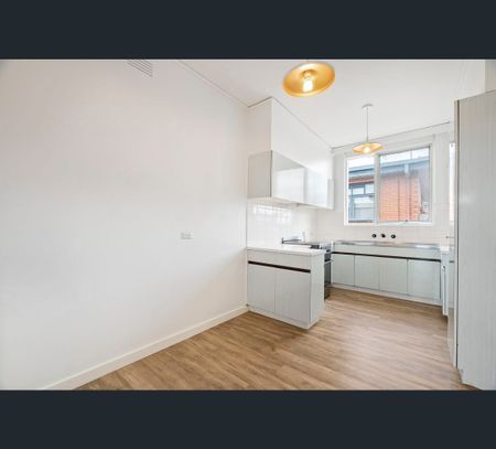 6/31 Wanda Road, Caulfield North, Vic 3161 - Photo 2