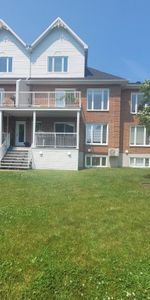 Grand 5 1/2 sur 2 étages - Photo 4