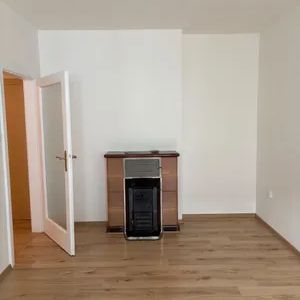 renovierte 2-Zimmer-Wohnung mit Lift - Photo 1