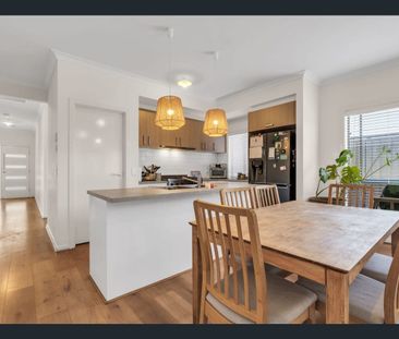 Beautiful Modern Family Home – Spacious, Stylish & Exceptionally Lo... - Photo 6