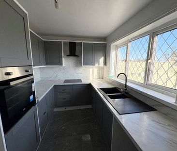 The Brambles, Lytham St Annes, FY8 2SF - Photo 4