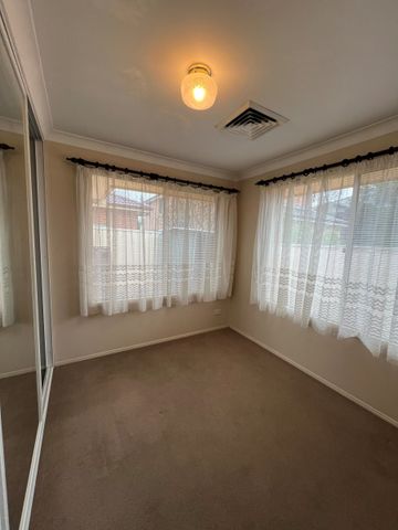 3 Bedroom villa with gas cooking & tiled living areas - Photo 2