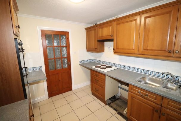 Thorntons Way, Stockingford, Nuneaton - Photo 1