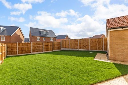 4 bedroom detached house to rent - Photo 3