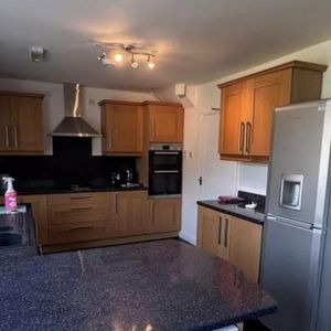 2 bedroom semi-detached house to rent - Photo 3