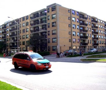 44 Thorncliffe Park Drive - Photo 2