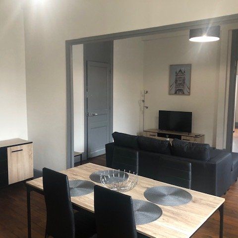 Location Appartement 2 pièces 76m² - Photo 1