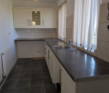 2 bedroom semi-detached house to rent - Photo 5