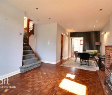 4 bedroom detached house to rent - Photo 1