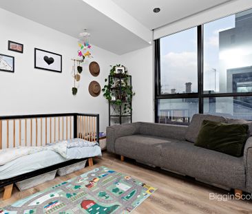 ONE BEDROOM PLUS STUDY IN DESIRABLE ARK DEVELOPMENT! - Photo 2