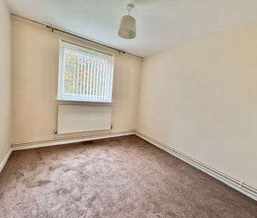 Coton Road, Nuneaton, CV11 - Photo 1