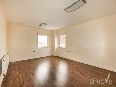 2 bedroom flat to rent - Photo 2