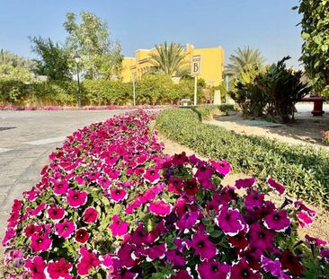 Unfurnished | Well Maintained | Near To Gate - Photo 4