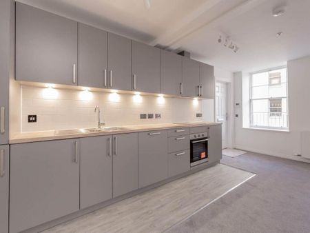 2 bedroom flat to rent - Photo 3