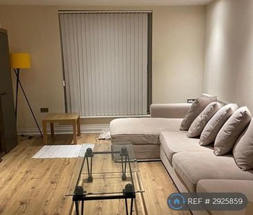 2 bedroom penthouse to rent - Photo 2