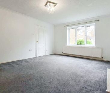 4 bedroom detached house to rent - Photo 2