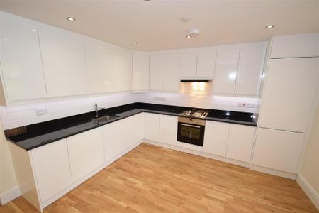 2 bedroom flat to rent - Photo 3