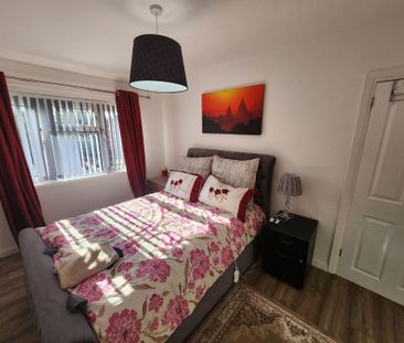 3 bedroom end of terrace house to rent - Photo 6