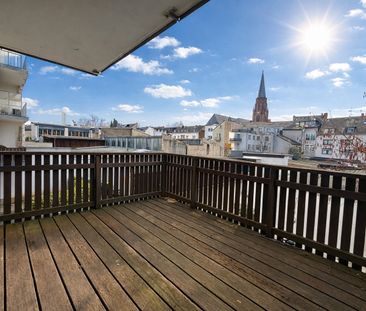 FRISCH RENOVIERTE 4-ZIMMERWOHNUNG MIT BALKON IN KREFELD ZU MIETEN! - Photo 1
