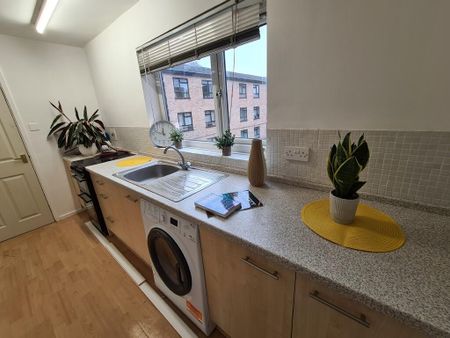 3 bedroom flat to rent - Photo 5