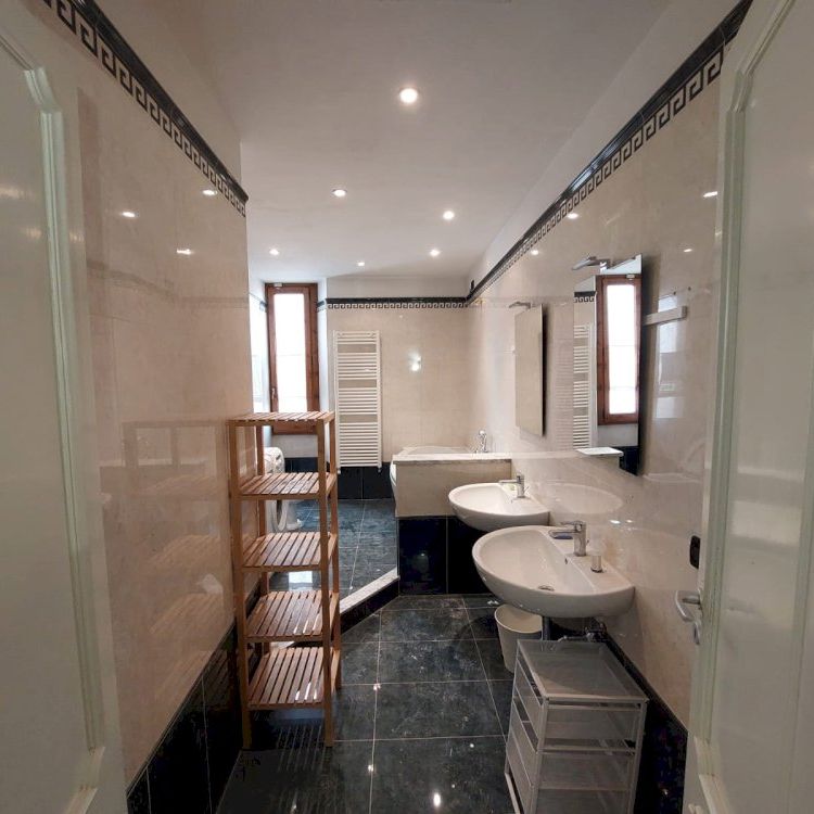 Spacious Single room Via la Farina - Photo 1