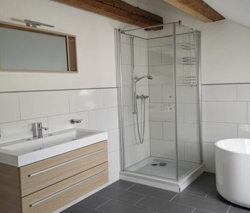 Schöne 3.5 Zimmer- Dachgeschosswohnung in Meinisberg zu vermieten - Photo 4