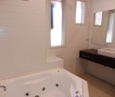 3/150 Como Parade West, Parkdale, VIC, 3195 - Photo 6