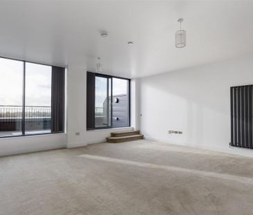 3 bedroom apartment to rent - Photo 1