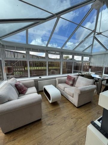 3 bedroom detached house to rent - Photo 2