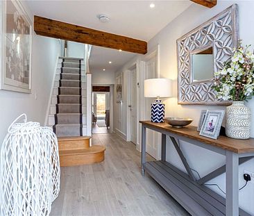 Stunning mews house conversion, with off road parking, in the heart of this thriving market town. - Photo 6
