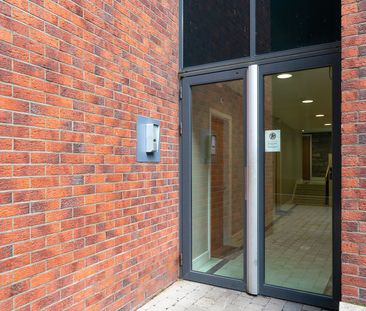 Apartment 16, The Dock Mill, Grand Mill Quay, Barrow Street, Dublin... - Photo 4