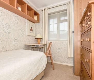 4 bedroom terraced house to rent - Photo 5