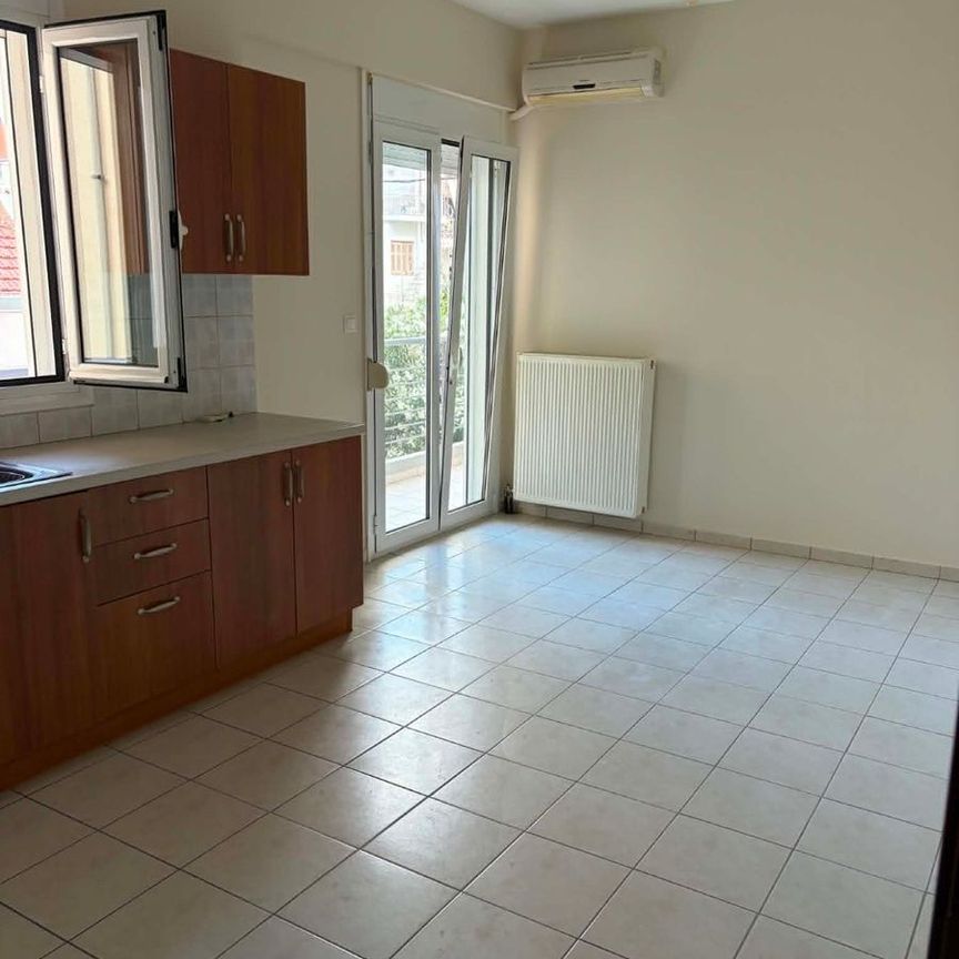 Studio/Γκαρσονιέρα για ενοικίαση - Λάρισα, - Photo 1