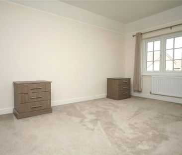 4 bedroom detached house to rent - Photo 4
