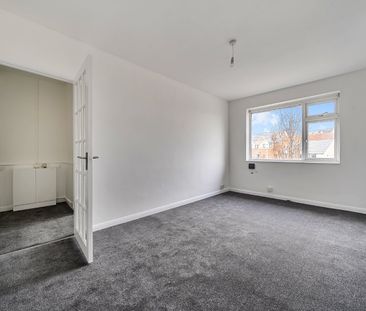 2 bedroom maisonette to rent - Photo 2