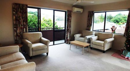 Orewa Beach Property $730 - Photo 2