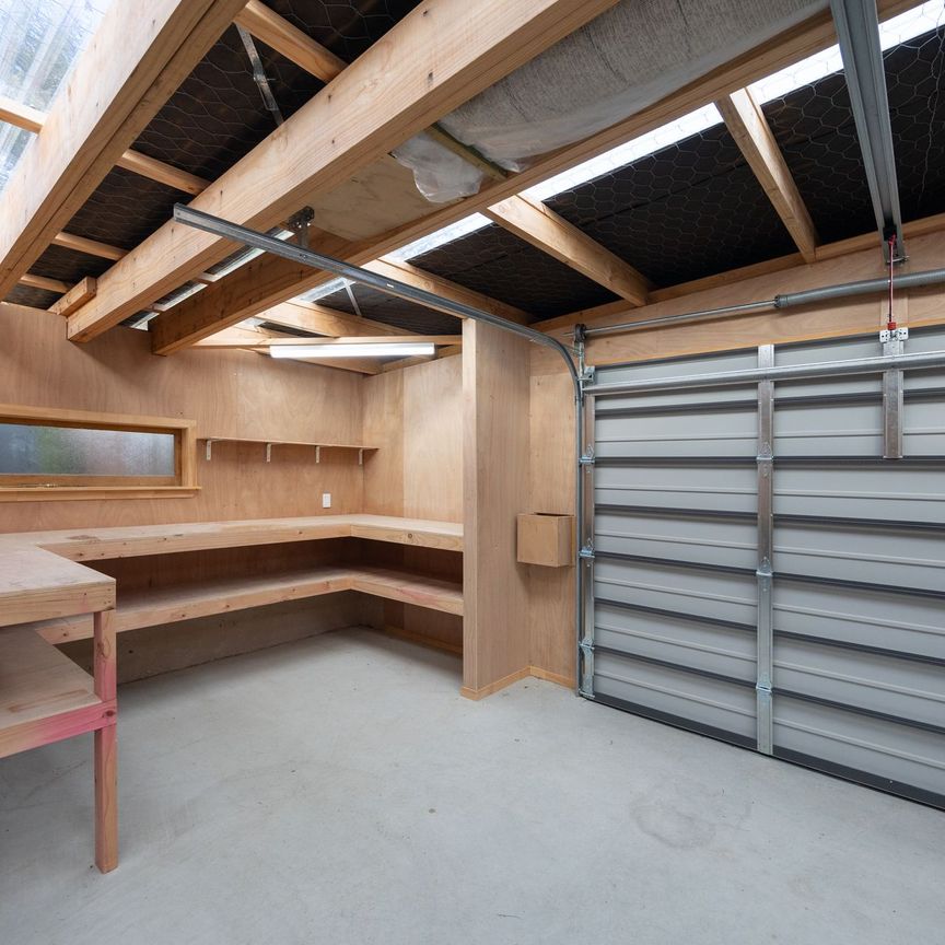 Spacious&comma; Stylish & Superbly Located – Available from 9th June 2025 - Photo 1