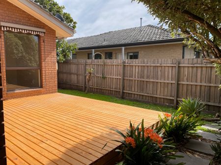 3/126 Brougham Street, Kew VIC 3101 - Townhouse For Rent | Domain - Photo 4