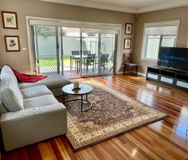 Altona North - Photo 3