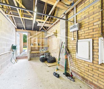 3 bedroom semi-detached house to rent - Photo 2