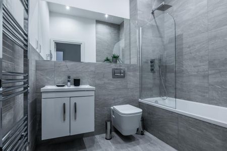 1 bedroom flat to rent - Photo 2