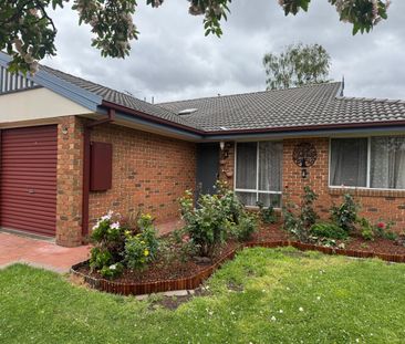 Charming Residence Near Forest Hill Chase - Photo 2
