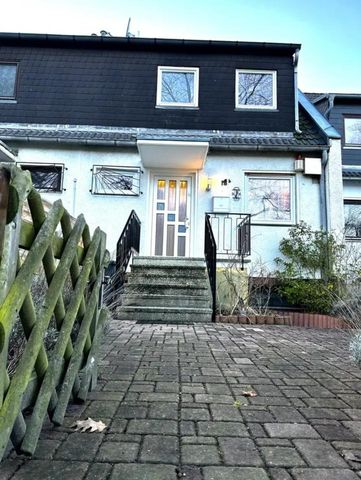 Schönes 5-Zimmer-Reihenhaus mit Einbauküche, Fußbodenheizung etc. - Foto 5